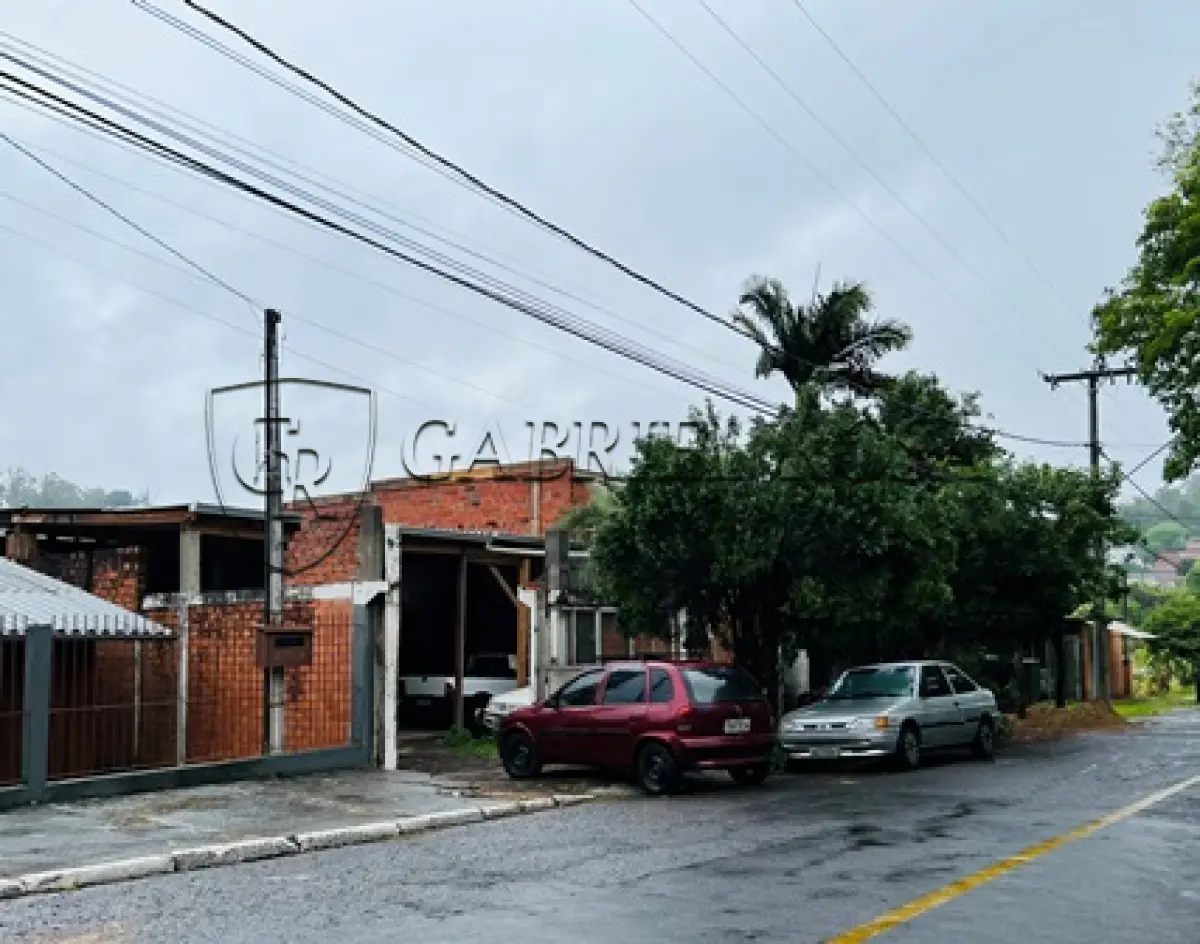 LOTE 006 - UM TERRENO SITUADO NA VILA  MENTZ, CONSTITUÍDO DO LOTE Nº 46 DA QUADRA M, COM A ÁREA DE 324,00M2,  COM UM PRÉDIO DE CONSTRUÇÃO MISTA DE 104,28M2, LOCALIZADO NA RUA UNIÃO SUL AFRICANA, Nº 328