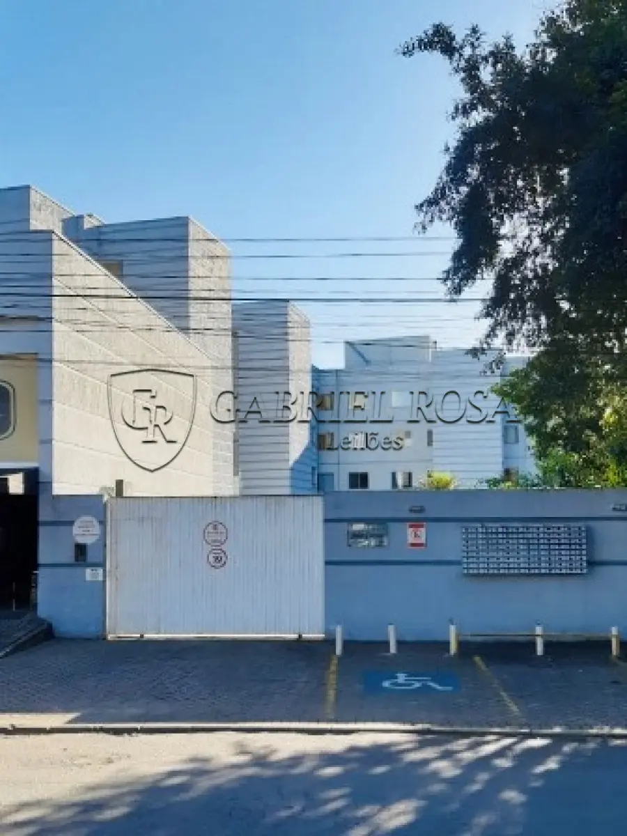 LOTE 003 - APARTAMENTO Nº 401 - BLOCO A, DO EDIFÍCIO RESIDENCIAL JOÃO CORRÊA, SITUADO NA AV. JOÃO CORRÊA, Nº 100, BAIRRO CENTRO, EM TRÊS COROAS/RS