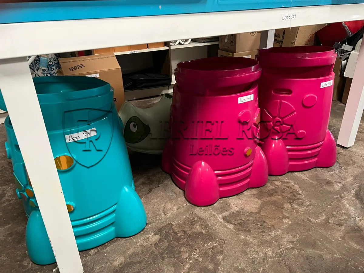 LOTE 123 - Itens infantis