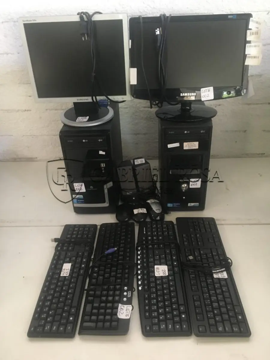 LOTE 002 - Monitor, CPU, teclado, mouse, alto falante