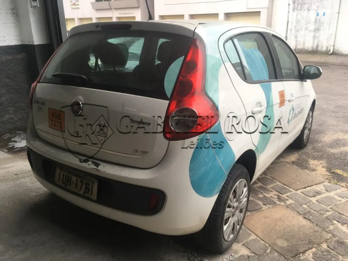 LOTE 016 - Fiat Palio Essence 1.6 Dualogic Flex 5P 2013/2014, Cor Branca, Placa IUN1761