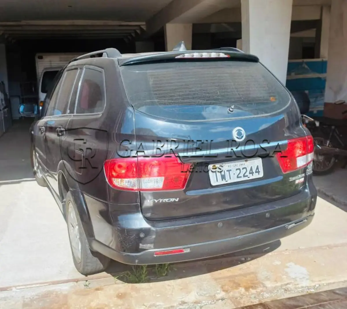 LOTE 001 - Camioneta SSANGYONG KYRONM 200 XDI, ano/modelo 2010, placas IWT2244