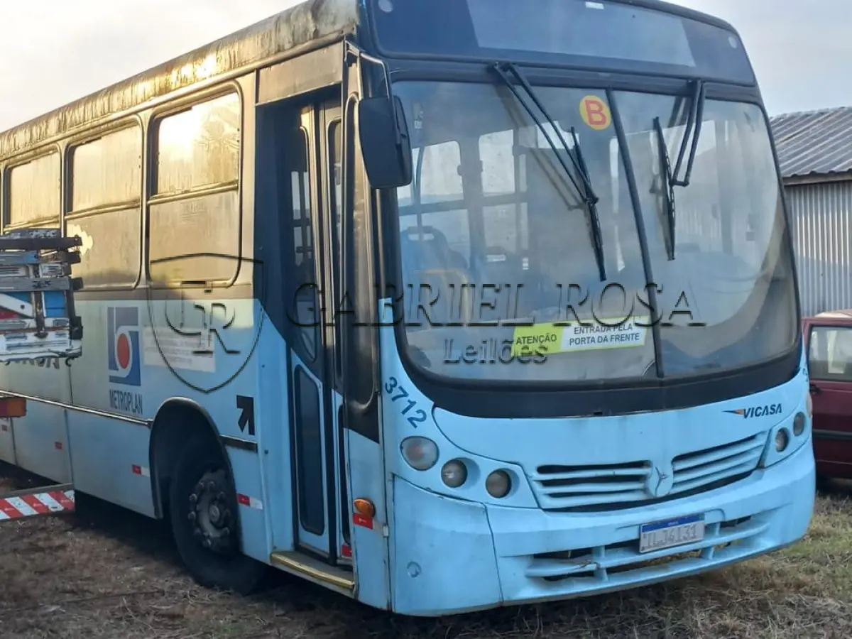 LOTE 001 - ÔNIBUS MERCEDEZ BENZ, ANO 2003, COR AZUL, PLACAS ILJ4831.