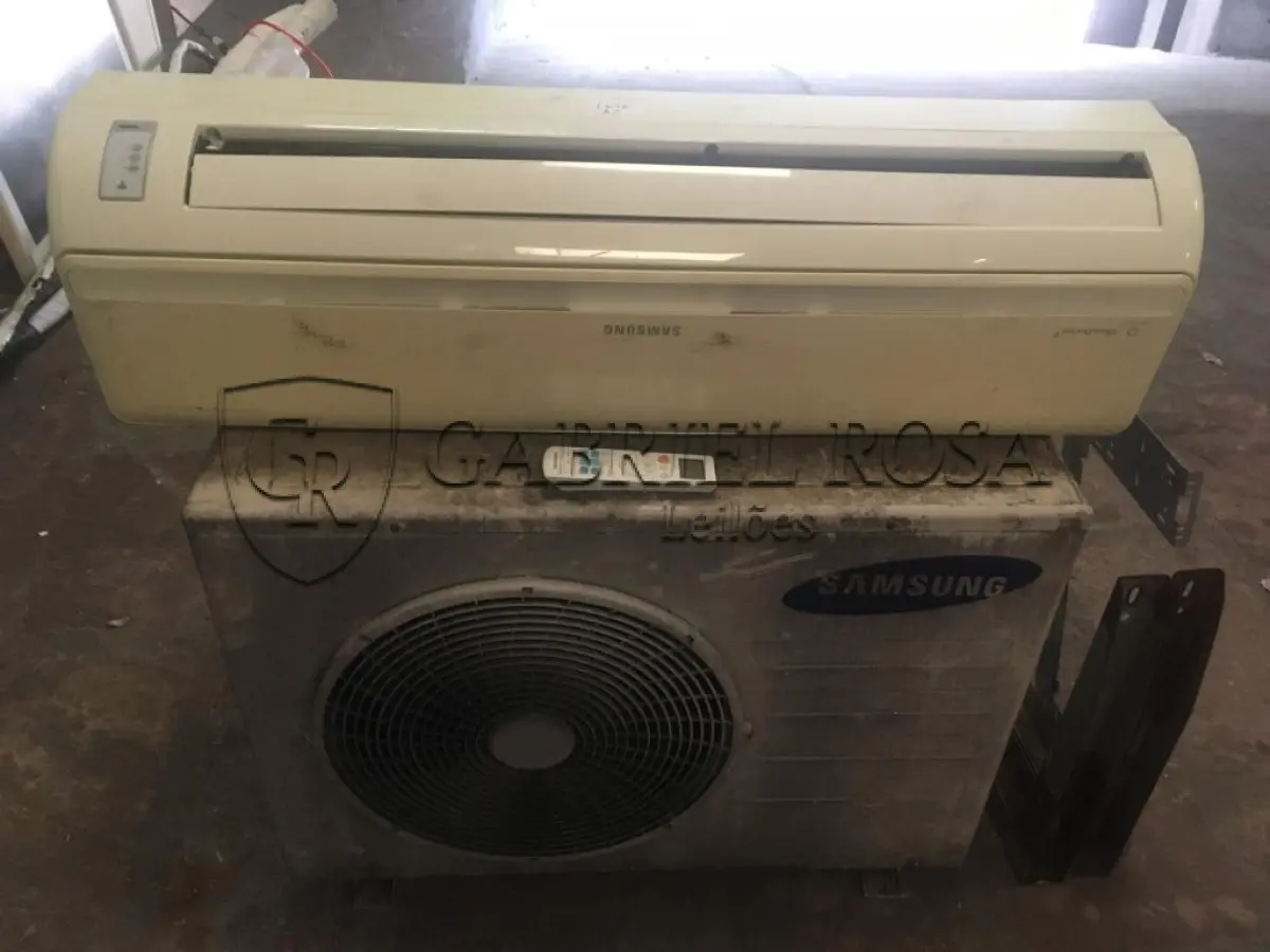 LOTE 012 - Ar Condiciondo Slpit SAMSUNG 24.000 Btus