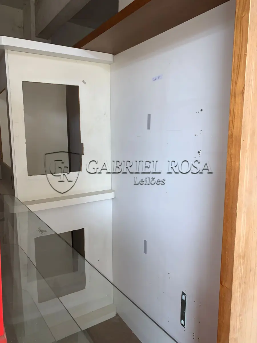 LOTE 015 - Móveis usados