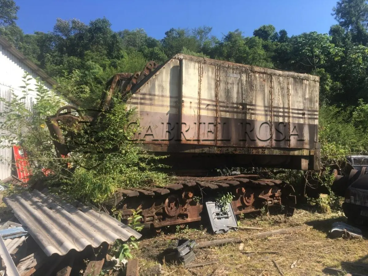 LOTE 002 - GUINDASTE BUCYRUS