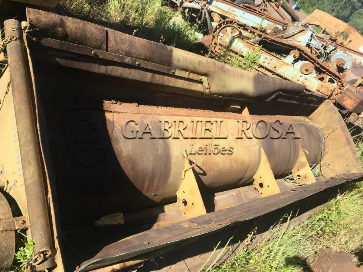 LOTE 012 - DISTRIBUIDOR DE AGREGADOS (Ref.: SDB 01)