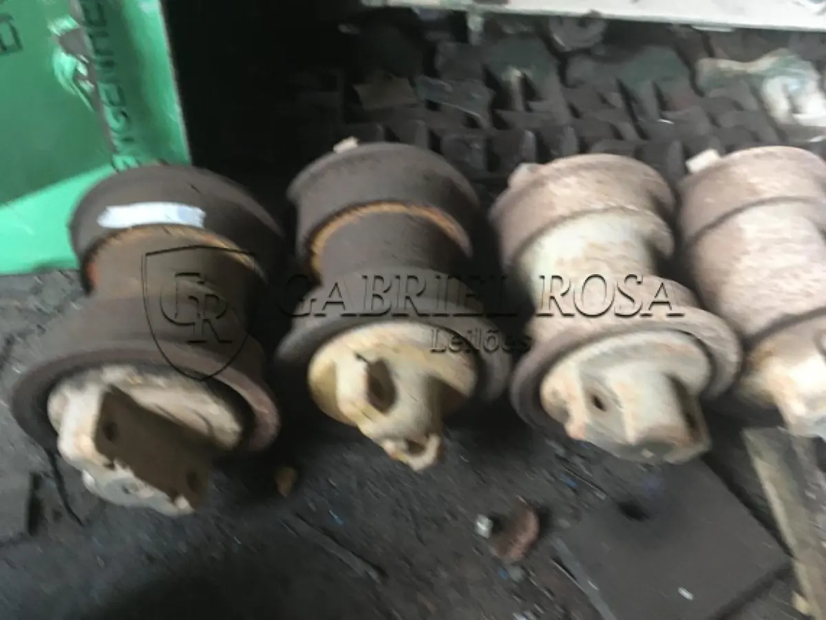 LOTE 021 - SUCATA DE ROLETES
