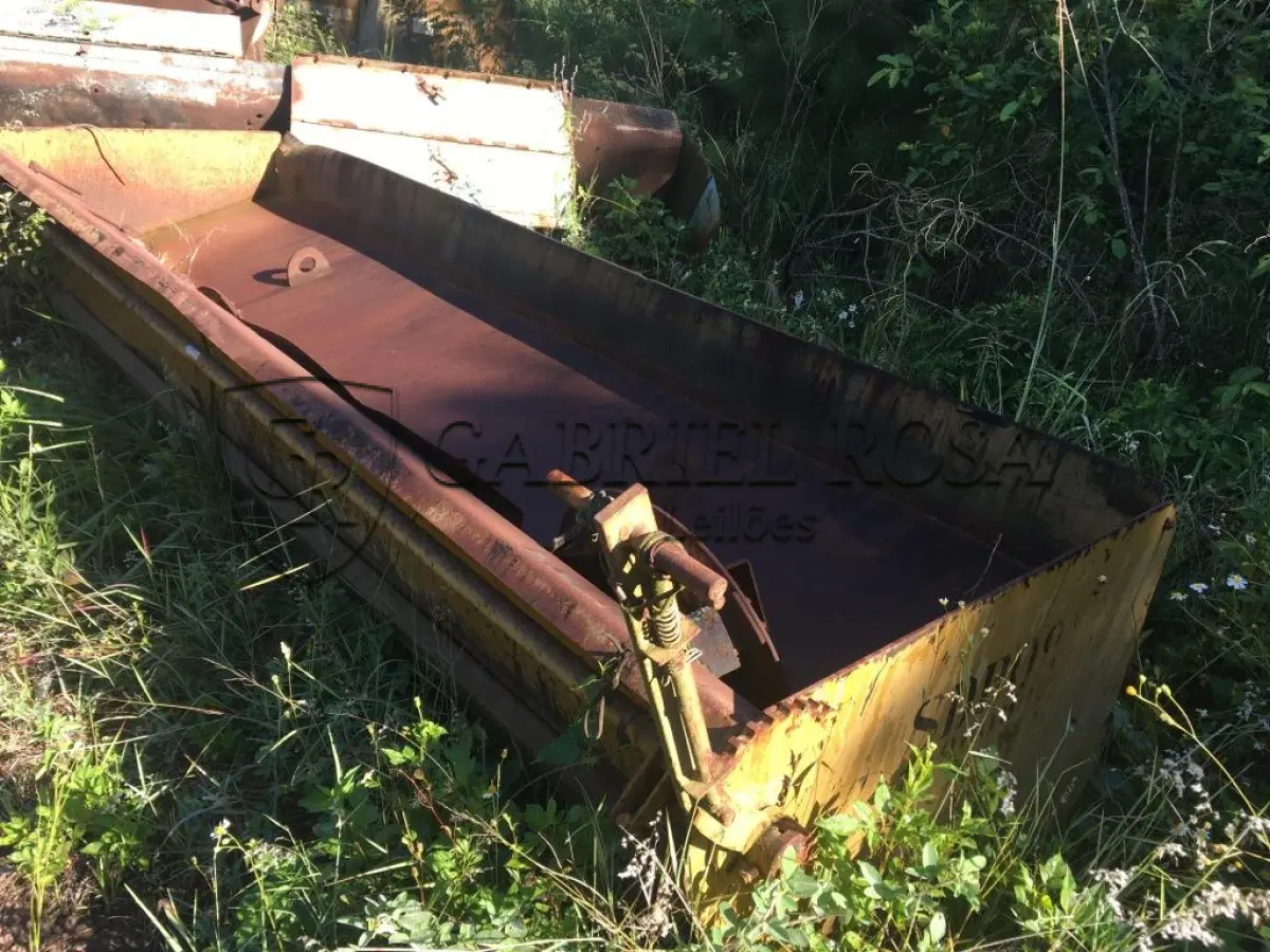 LOTE 013 - DISTRIBUIDOR DE AGREGADOS (Ref.: SDB 02)