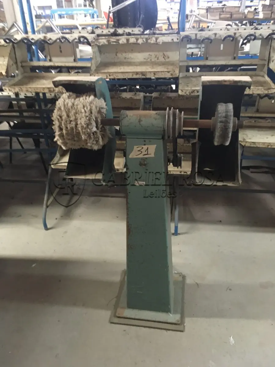 LOTE 080 - Máquina de esmeril
