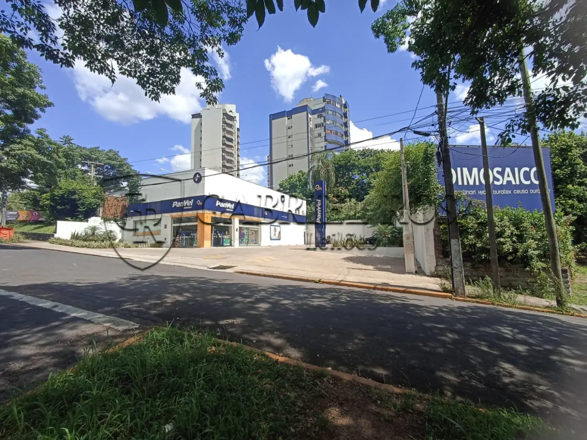 O prédio comercial de dois pisos, com 318,45 M² de área construída, e o respectivo terreno, situado na Rua Marcílio Dias, nº 2085, Bairro Boa Vista, Novo Hamburgo/RS. Registrado sob Matrícula nº 62.583 - Forma de Pagamento: À Vista, conforme determinação judicial
