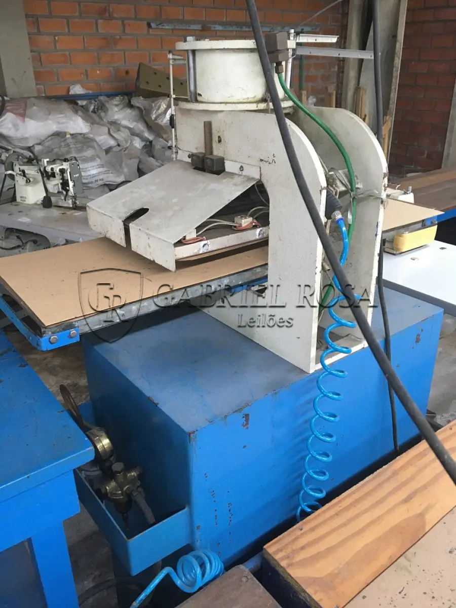 LOTE 113 - Máquina de prensar