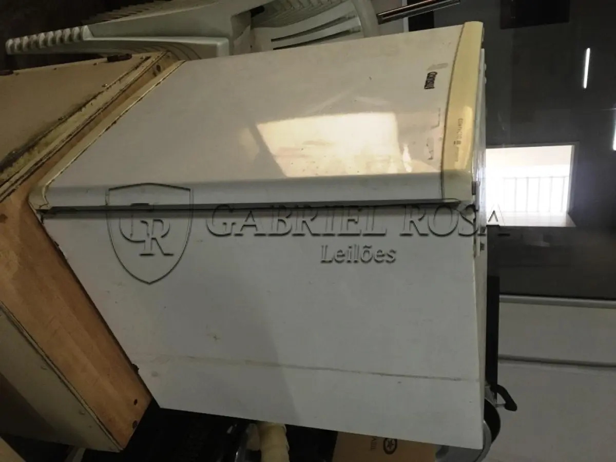 LOTE 018 - Eletro domésticos( Frigobar )