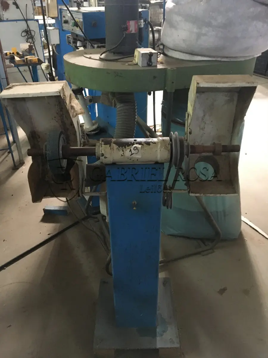 LOTE 076 - Máquina de esmeril