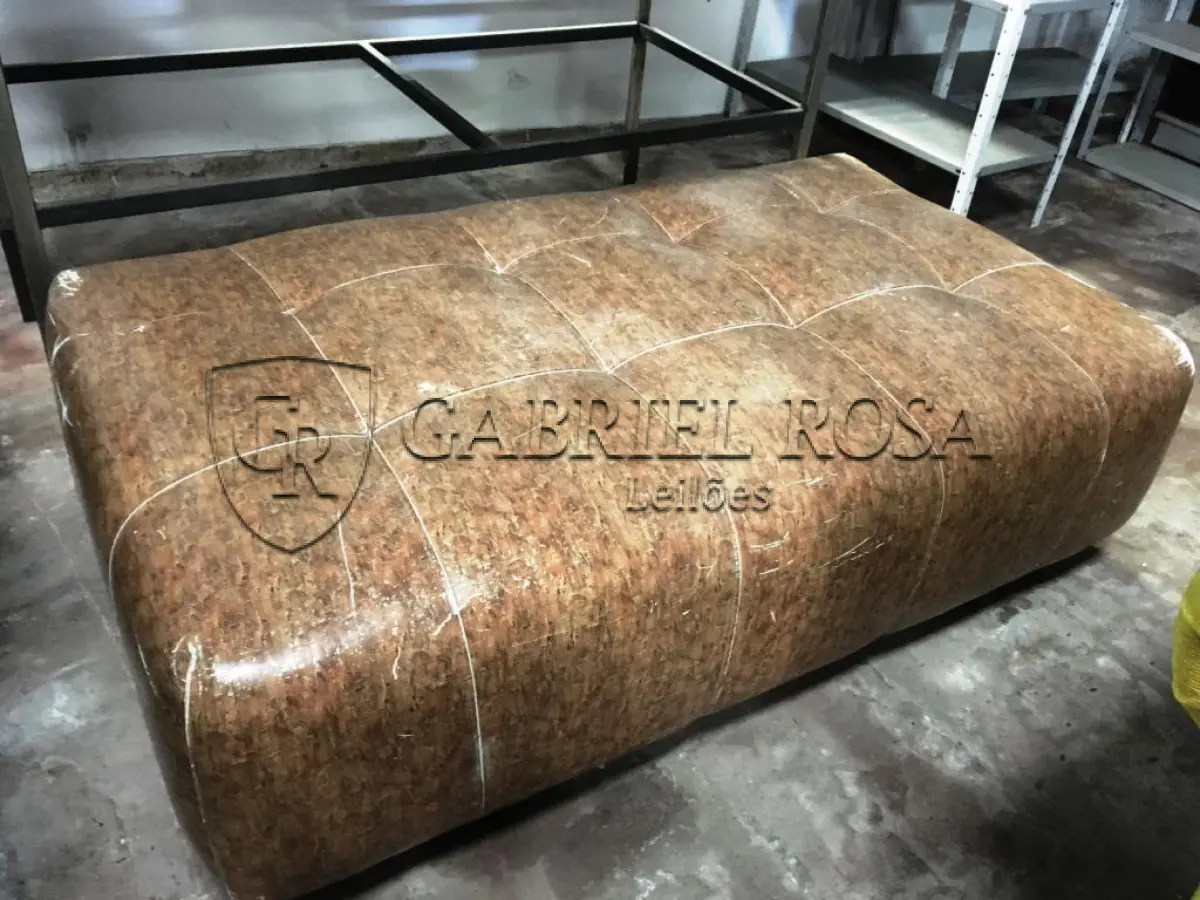 LOTE 046 - Pfuff provador em corino marron