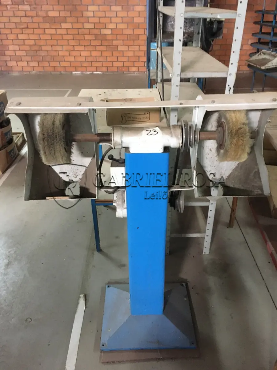 LOTE 077 - Máquina de esmeril