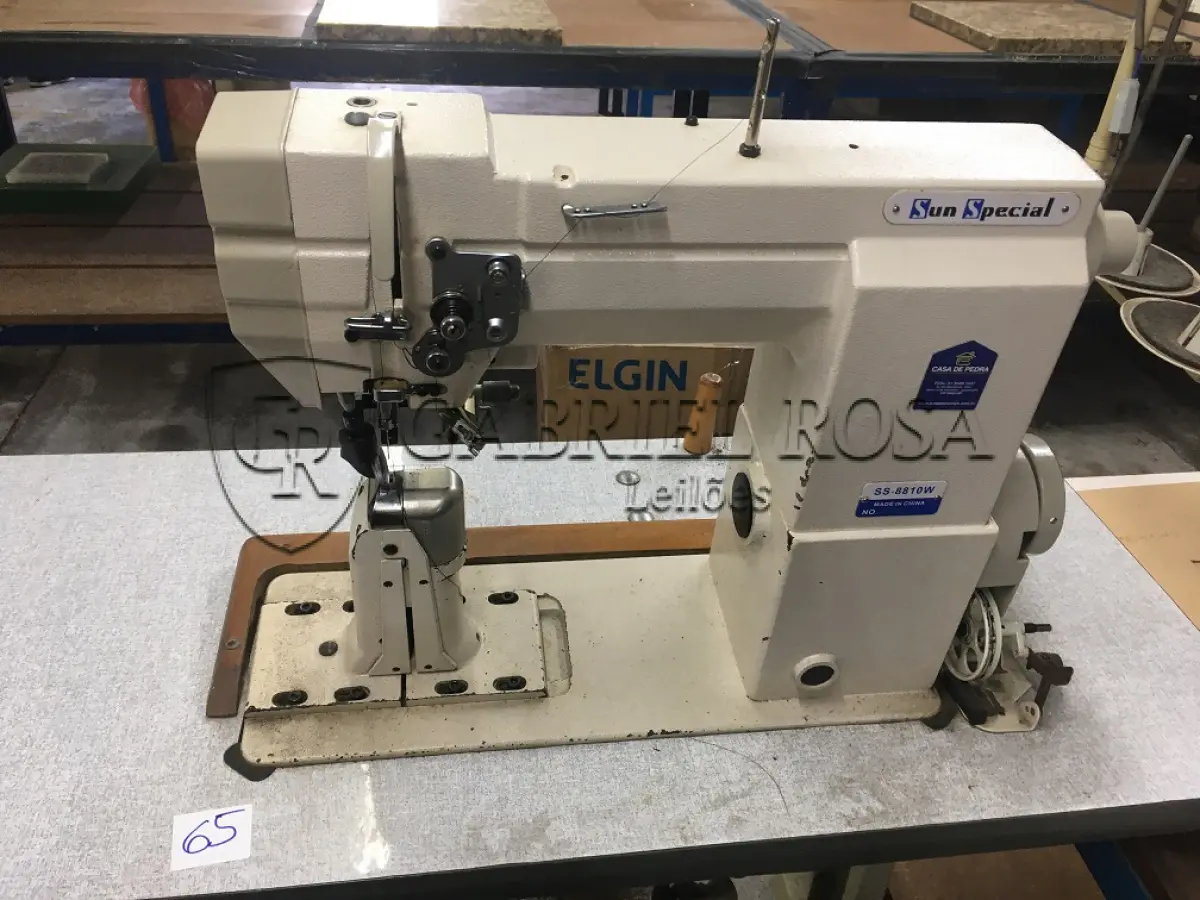 LOTE 120 - Máquina de costura