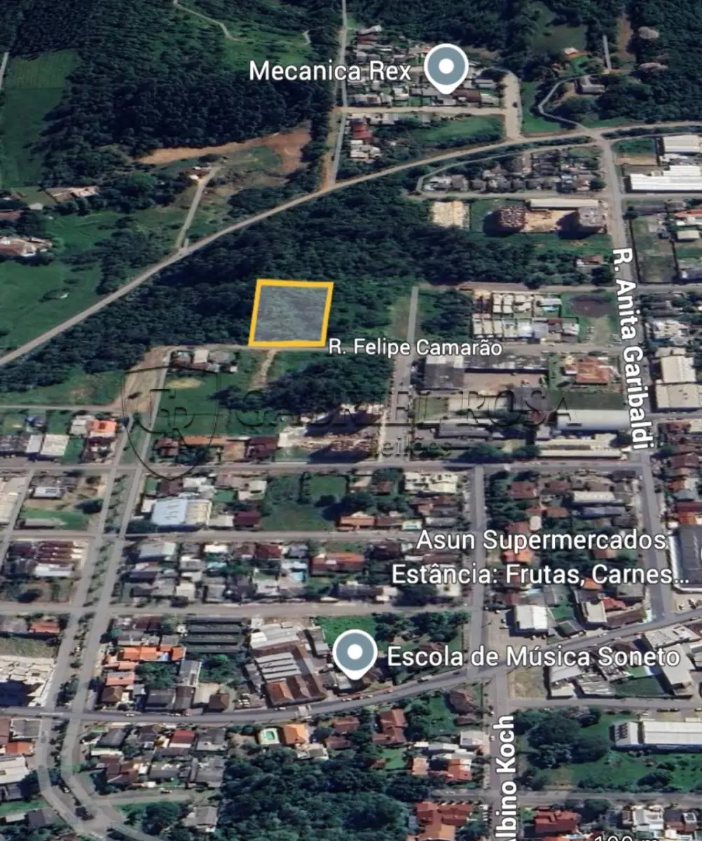 LOTE 001 - Terreno com área de 1.927,80 m², sem construções, situado na Rua Felipe Camarão, S/N, B.Centro - Estância Velha - RS. Registrado sob matrícula nº 24.651