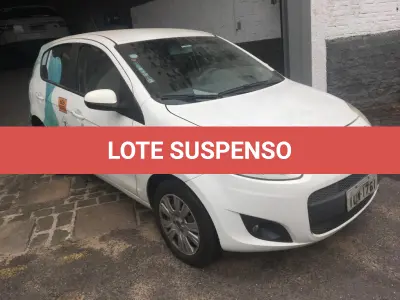 LOTE 016 - Fiat Palio Essence 1.6 Dualogic Flex 5P 2013/2014, Cor Branca, Placa IUN1761