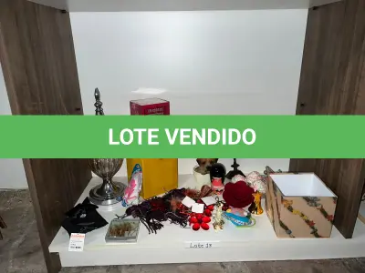 LOTE 013 - Decoração