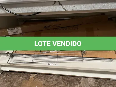 LOTE 043 - Prateleira