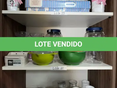 LOTE 020 - Itens de plástico