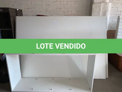 LOTE 215 - Expositores, nicho e chapas