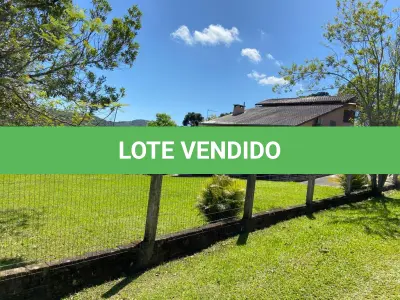 LOTE 002 - Terreno rural (sítio) com área de 4.200,00 M², dentro de um todo maior com 18ha aproximadamente, situado na "Fazenda Conceição" distrito de Ipiranga, na Rua Bem-te-vi do Condomínio Bela Vista, cidade de Gravataí/RS. Matrícula nº 39.944 do Registro de Imóveis de Gravataí/RS. No referido imóvel existe uma construção em alvenaria não averbada.