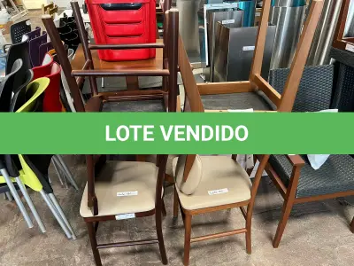 LOTE 110 - Cadeiras