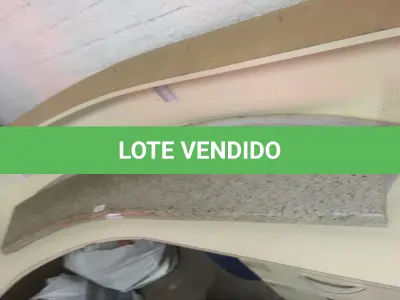 LOTE 008 - Móveis usados