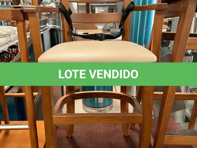 LOTE 115 - Banqueta