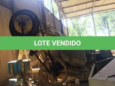 LOTE 036 - BETONEIRA ELÉTRICA 600 L AUTO CARREGAVEL (Ref.: SB 99)