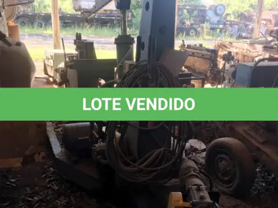 LOTE 022 - GIRAFA HIDRÁULICA