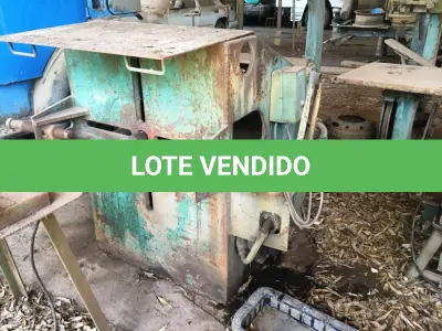 LOTE 044 - DOBRADEIRA DE FERRO