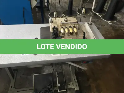 LOTE 121 - Máquina de costura