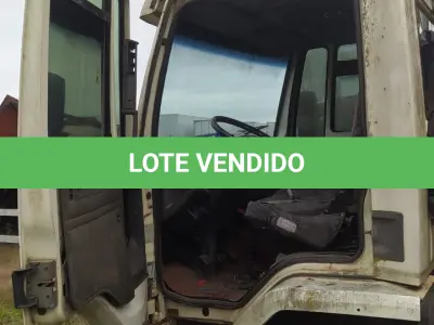 LOTE 004 - Caminhão Ford Cargo 2428 E Diesel 2008 com Guindaste Munck(marca TKA), Carroceria Aberta/Mec Operacinal, Cor Branca, Placa IOO2484. Características Especiais: Terceiro Eixo: Origem: Adaptado