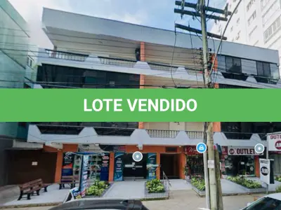 LOTE 003 - Apartamento nº 202 do Edifício Dona Angélica, localizado no 1º andar ou 2º pavimento, composto de jantar, estar, 2 dormitórios, sendo 1 com banheiro privativo, banheiro social, haal, cozinha, dependência de empregada, área de serviço e sacada, tem área real de 133,240 M², situado na Rua Maranguab, nº 503 - Centro - Capão da Canoa/RS. Registrado sob matrícula 9.854