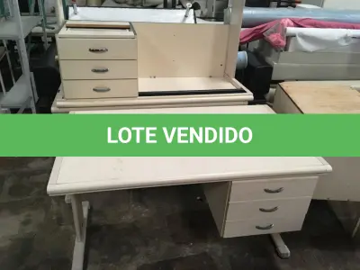 LOTE 040 - Conjunto de mesas para escritório( 17 un )