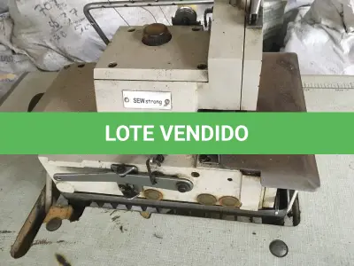 LOTE 123 - Máquina de costura