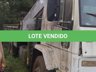 LOTE 004 - Caminhão Ford Cargo 2428 E Diesel 2008 com Guindaste Munck(marca TKA), Carroceria Aberta/Mec Operacinal, Cor Branca, Placa IOO2484. Características Especiais: Terceiro Eixo: Origem: Adaptado