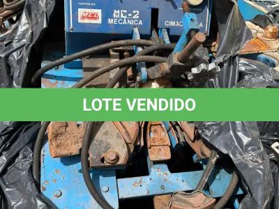 LOTE 083 - Máquina de conformar