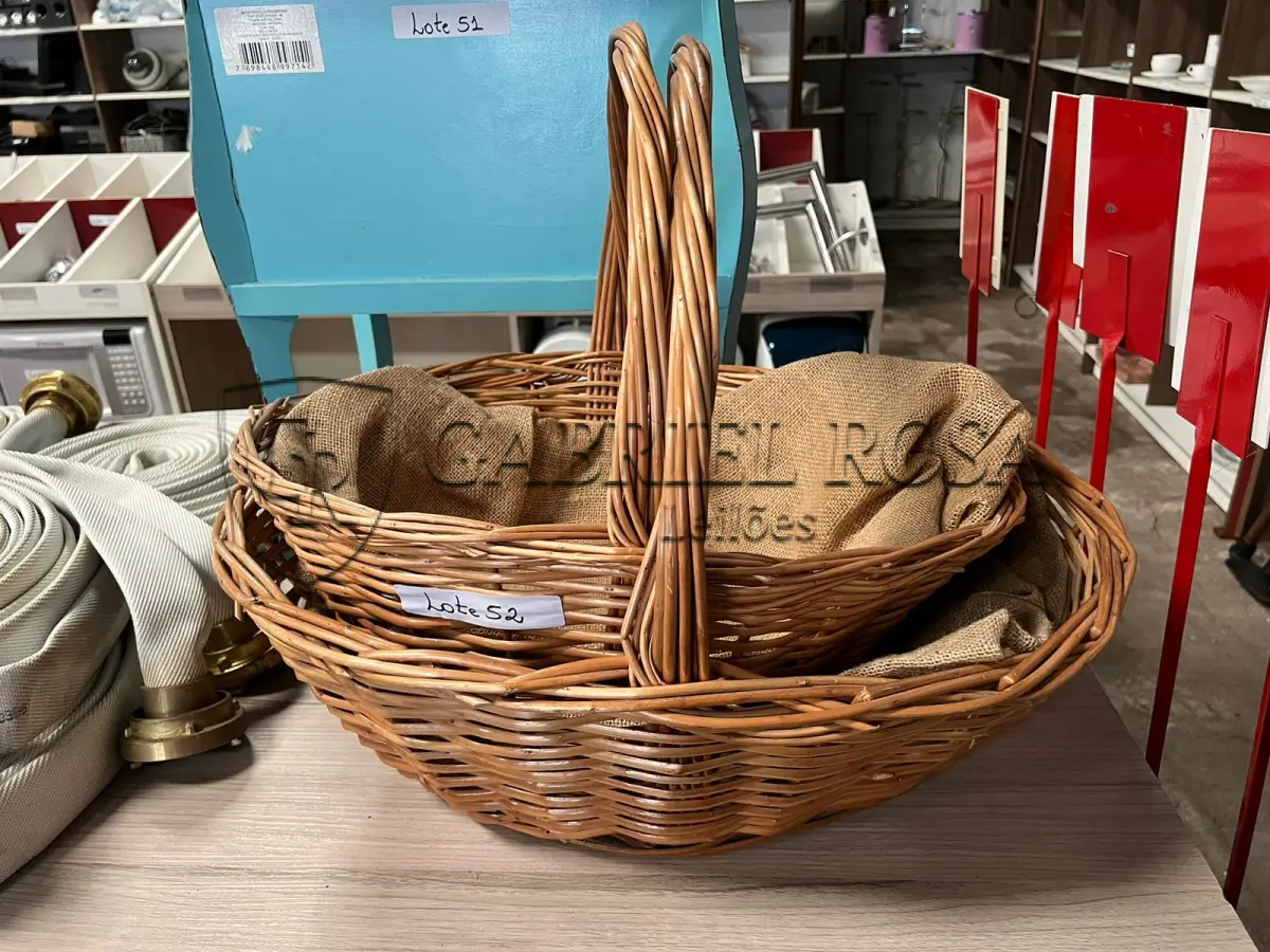 LOTE 052 - Cestos