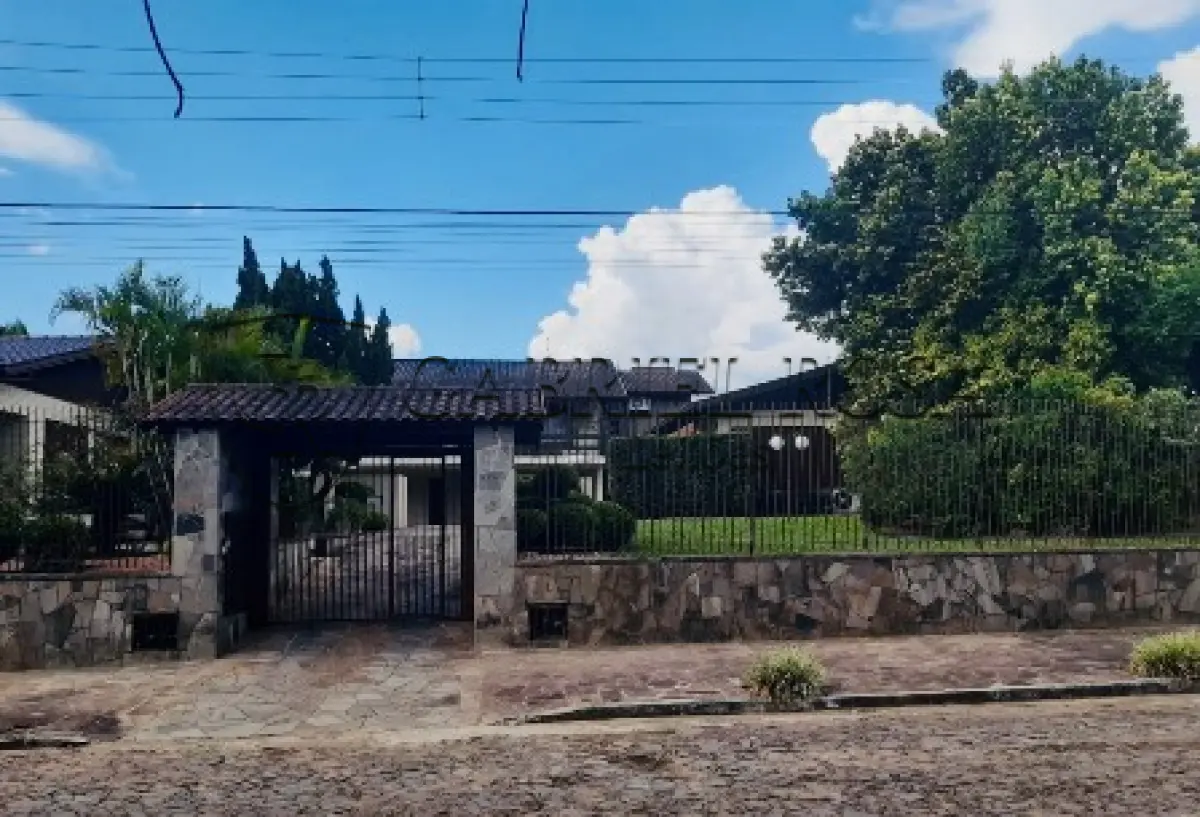 LOTE 002 - UMA CASA DE ALVENARIA, COM A ÁREA DE 164,83M2, SOB Nº 251 DA RUA HENRIQUE DIAS E A RESPECTIVA ÁREA DE TERRAS, COM 1.664,00M2, SITUADA NO BAIRRO LIRA, EM ESTÂNCIA VELHA/RS