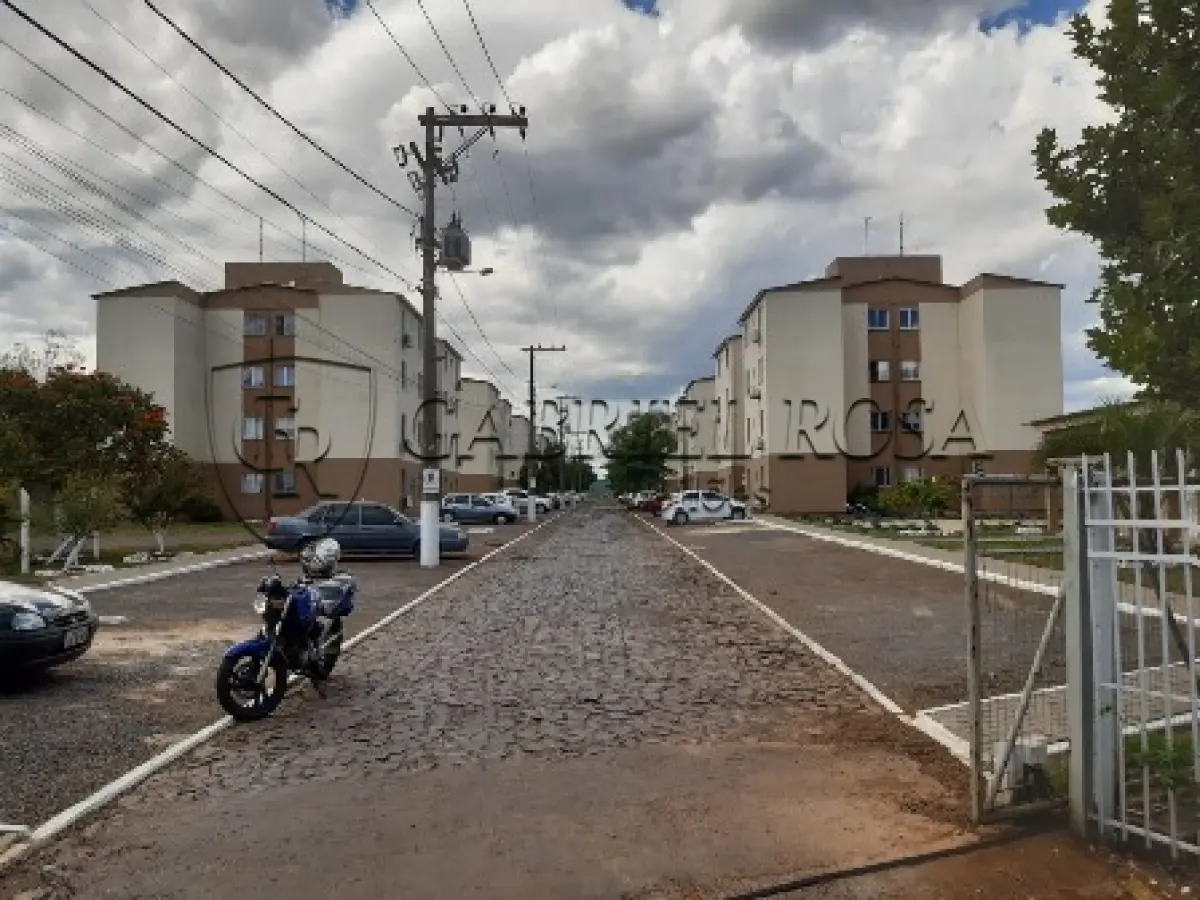 LOTE 004 - APARTAMENTO Nº 410 DO BLOCO 03 DO CONDOMÍNIO ALTOS DA ESTÂNCIA, SOB Nº 801 DA AVENIDA WALTER KLEIN, LOCALIZADO NO QUARTO PAVIMENTO COM ÁREA PRIVATIVA DE 41,8185M2 E ÁREA TOTAL DE 45,7547M2