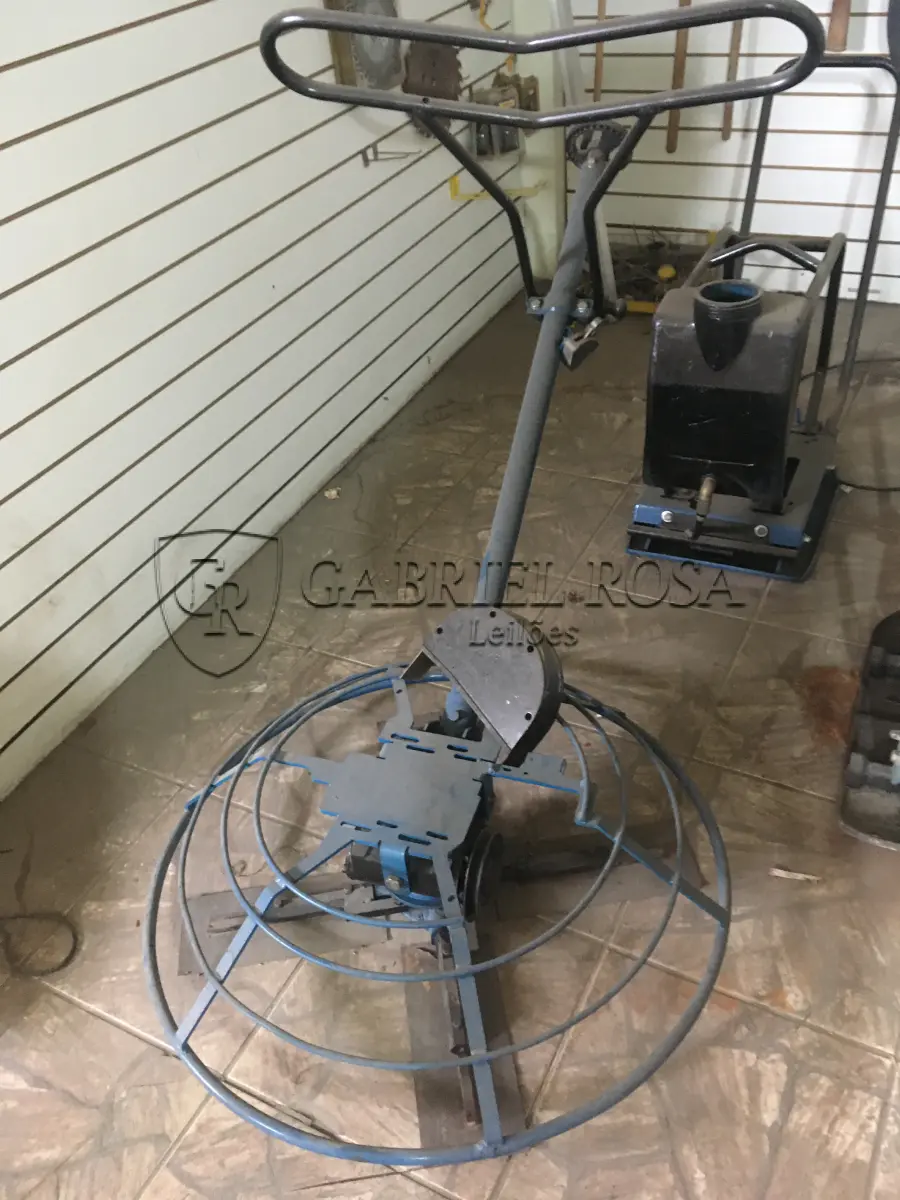 LOTE 003 - 01 ALISADORA DE PISO, ANO 2015, SEM MOTOR