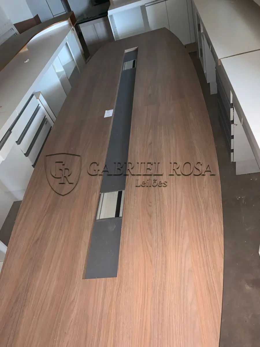 LOTE 194 - Móveis usados