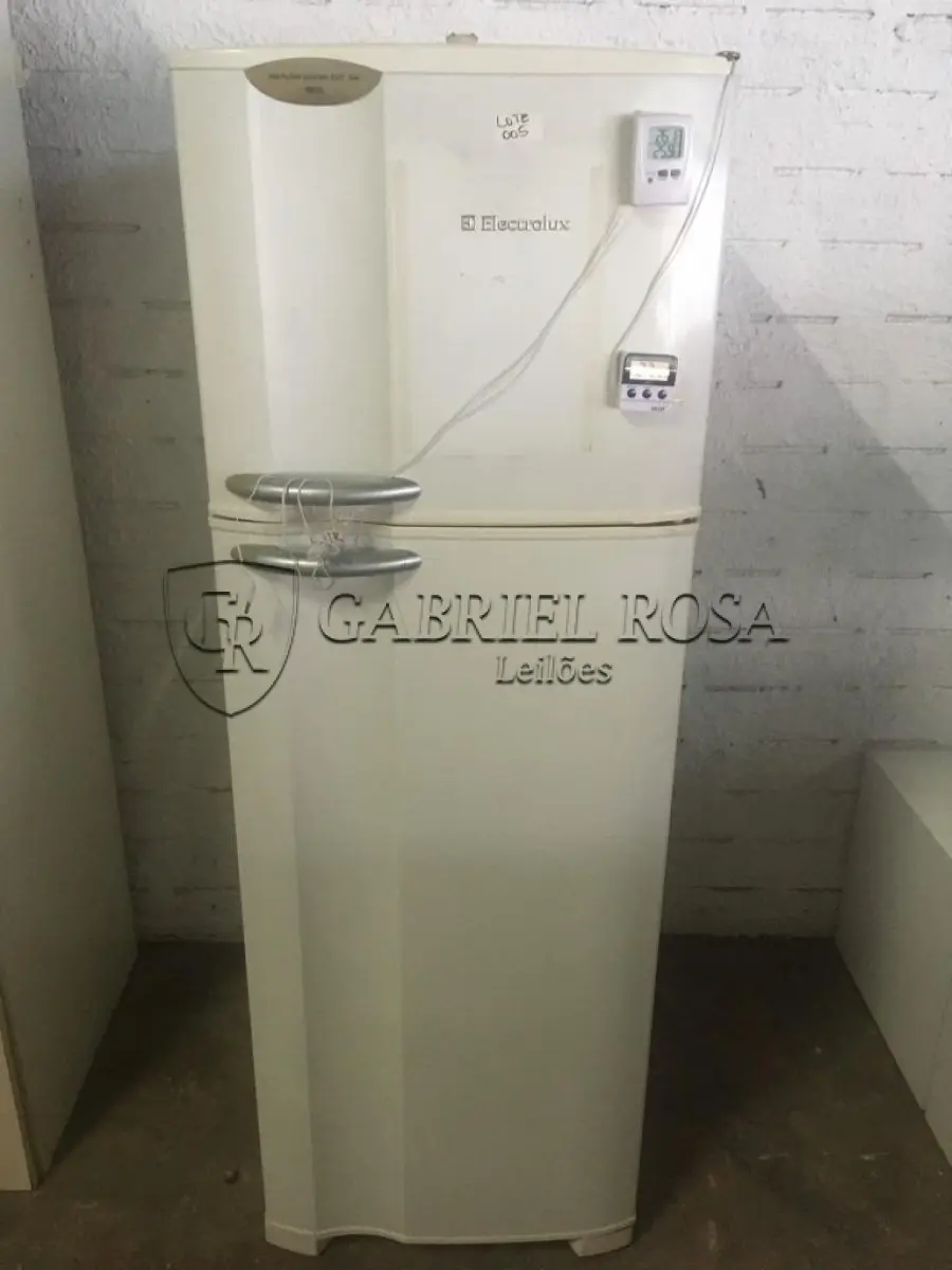 LOTE 005 - Refrigerador Eletrolux Air Flow System DC38, 02 portas