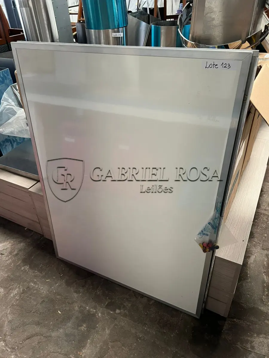 LOTE 123 - Itens infantis