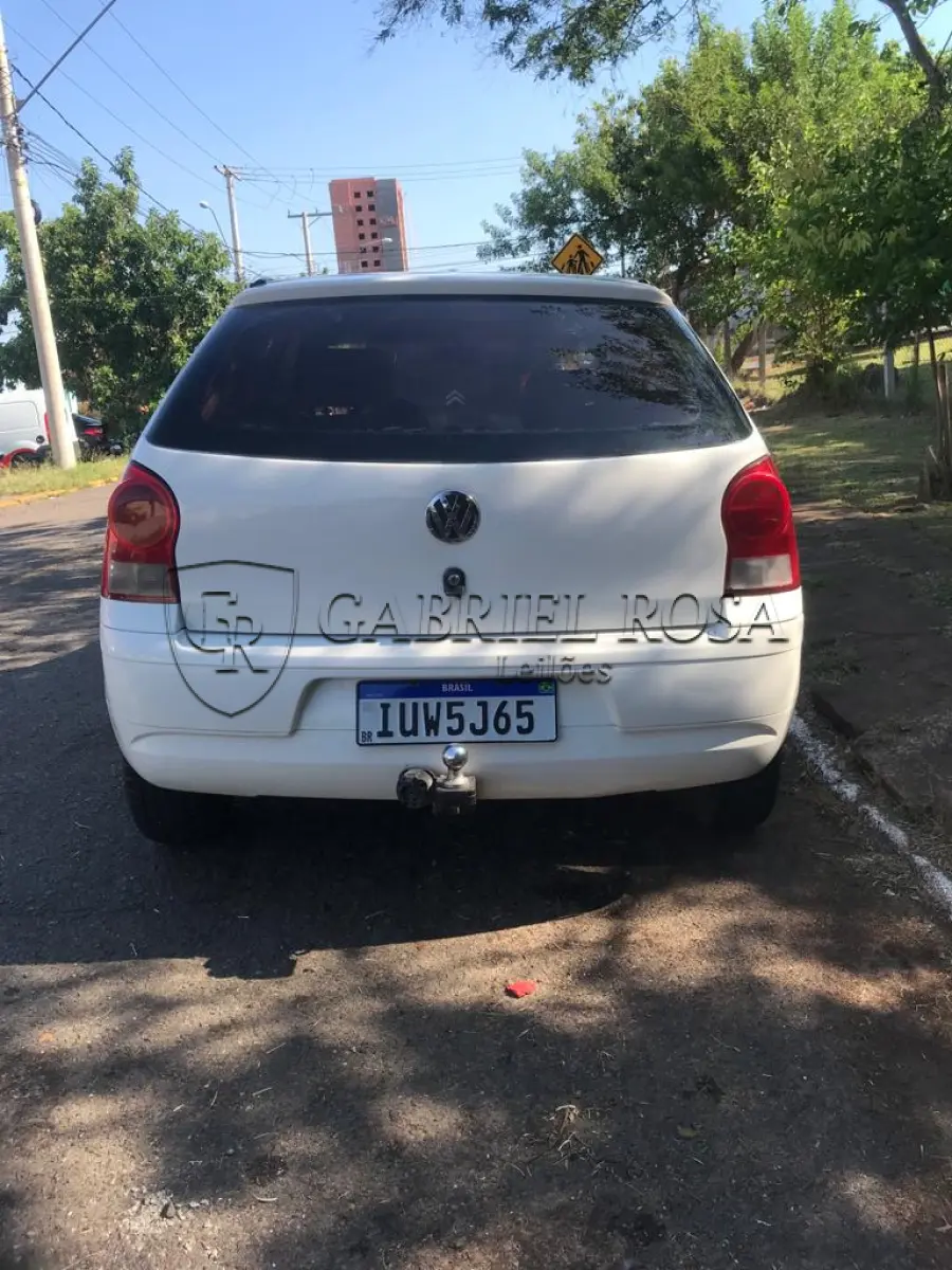 LOTE 004 - VW Gol 1.0 G4 Flex 2013/214, Cor branca, Placa IUW5J65