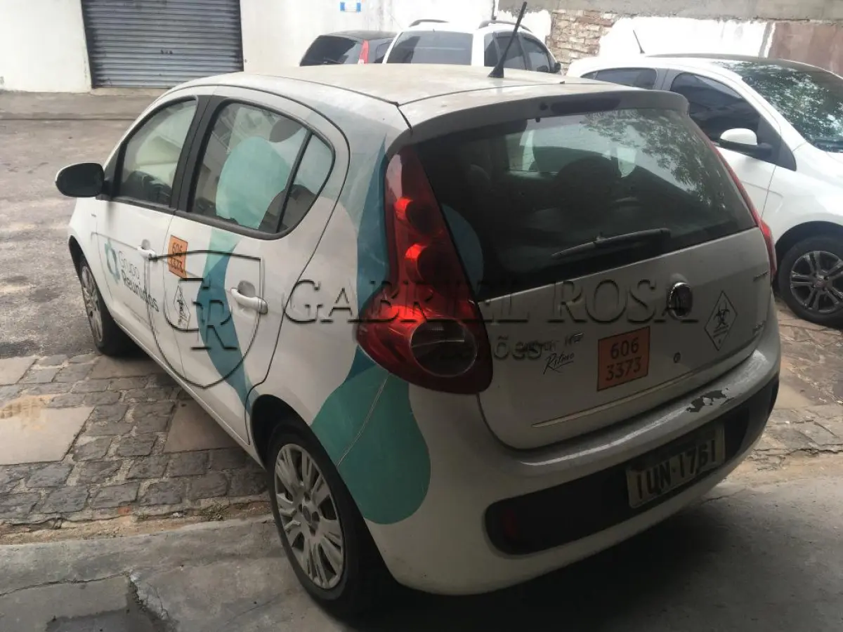 LOTE 016 - Fiat Palio Essence 1.6 Dualogic Flex 5P 2013/2014, Cor Branca, Placa IUN1761